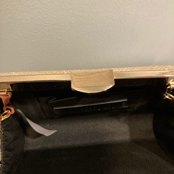 Expressions NYC gold crossbody/clutch evening bag - Picture 7 of 8